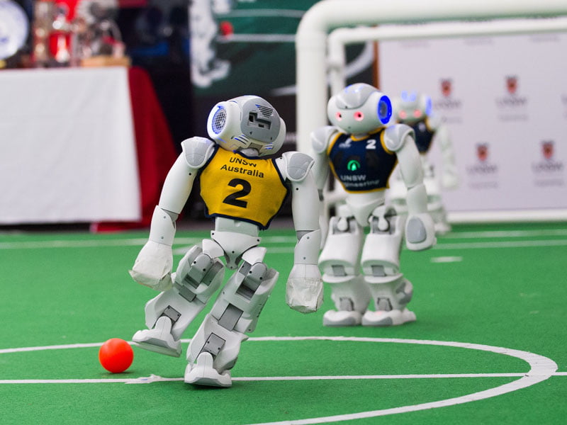 Турнир роботов по футболу. Робофутбол робот. Футбол робототехника. Робот "футболист". Гуманоидный робофутбол.
